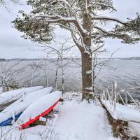 Cozy Waterfront Cottage on Montsweag Bay!, hotel blizu aerodroma Wiscasset Airport - ISS, Westport