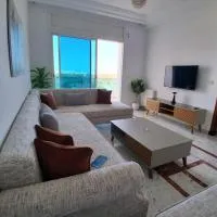 Luxury 1 bedroom apartment Lac 2, hotel di Al ‘Uwaynah