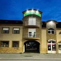 Hotel Pálma – hotel w mieście Nyírbátor