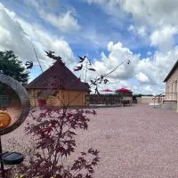 Gîte cosy avec SPA, animaux acceptés et parking fermé - FR-1-489-467, hotel i Saint-Léon