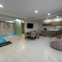 Risa Apartments, готель у місті Орадя
