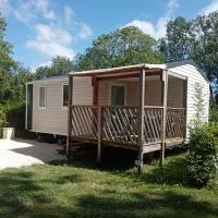 camping ile aux loisirs, Hotel in Le Mung