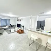 Blissful Modern Home, hotel a Perth