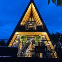 A-Frame Luxury House Near Travnik With Hot Tub, hotel u Travniku