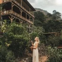 Casa Awänímä - Ecological Wellness Sanctuary, hotelli kohteessa Tzununá