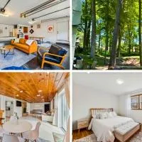 Blocks to Town, Game Room, Firepit, Huge Backyard, ξενοδοχείο σε New Buffalo