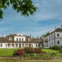 Dwór Kombornia Hotel&SPA, хотел в Комборня