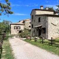 Agriturismo La Cerqua, hotell i Pietralunga
