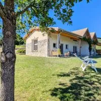 La Ferme du Bonheur – hotel w mieście Aspres-sur-Buëch