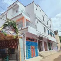 Raja Residency & Room stay, hotell i Papanāsam