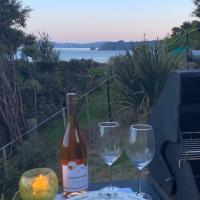 Paradise on the Hill, hotel poblíž Letiště Great Barrier Island - GBZ, Tuateawa
