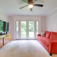 Dock Access: Waterfront Studio in Colonial Beach!, hotel Colonial Beachben
