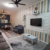 Deena Homestay - 4BR with 4 Airconds، فندق في جيرانتوت