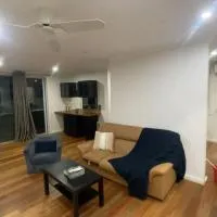 Modern 3BR home, Close to parliament , Canberra, Hotel in Griffith