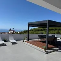 Villa Estrelitzia sea view 1 à 6 p, hotel a Lomba
