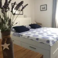 Tiny House for Two in Martinscica - Cres Island, hotel a Martinšćica