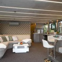 Lieblingsplatz Parey - Hausboot-Panorama, hotel a Parey