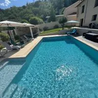 Ô'Bon'Endroit - Piscine, Calme, 20 min Lyon, hotel em Givors