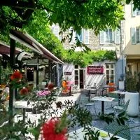 Logis Hôtel-Restaurant LE FONTARABIE, viešbutis mieste Fontenė le Kontas