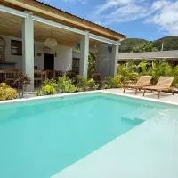 Kaia Beach Lodge en Cosón โรงแรมในลาสแตร์เรนาส