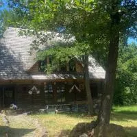 Poiana Creasta Cocoșului-Casa Floarea Soarelui, ξενοδοχείο σε Breb