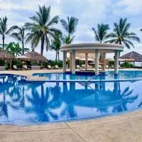 FRENTE AL MAR A PIE DE PLAYA CON ALBERCA yJACUZZY, hotel u gradu Masatlan