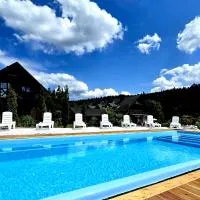 Viesnīca Solny - Resort w Bieszczadach pilsētā Cisna