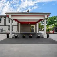 Super 8 by Wyndham Lewiston Auburn Area, khách sạn ở Lewiston