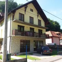 Guesthouse Mimi, hotel in Guča
