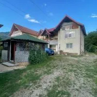 Casa Ioana, hotel a Căpăţîneni-Pămînteni