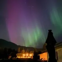 Beautiful home near City centre!, hotel em Kitimat