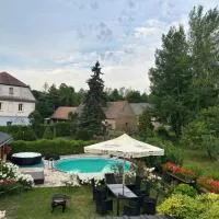 Vlastislav - Prázdninový dům, hotel i Vlastislav