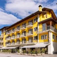Hotel Posta, khách sạn ở Comano Terme