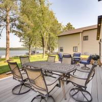 Lake Wapogasset Home with Dock 7 Mi to Amery, hotel poblíž New Richmond Regional - RNH, Amery