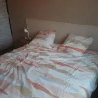 1er etage d'une maison, hotel v destinaci Sorgues