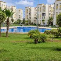 Appartement avec piscine Bouznika, hôtel à Bouznika