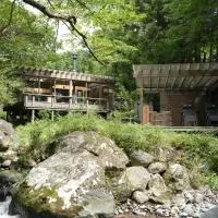 Tiny Base The MOUNTAiN โรงแรมในShimo-sagano