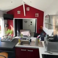 Dépendance de 45m2 à louer, hotel en Saint-Vite