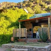 The Candle Cottage at Keurkloof Valley Family Farm, hotel em Uniondale