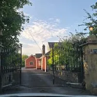 Haybow Farm Accommodation, hotel en Rolstone