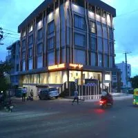 Roots Luxury suits & Banquets, hotelli Bangaloressa
