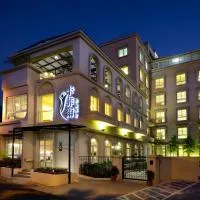 Caffir Garden Hotel, hotel Csicsiben