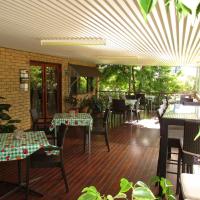 Barcaldine Country Motor Inn, hotel near Aramac Airport - AXC, Barcaldine