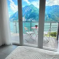 Grand View Como Lake Apartment 2, hotel ad Abbadia Lariana