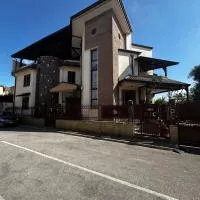 Villa D&C casa affitto breve, hótel í Frattaminore