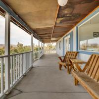 Abigails Ranch - Pet-Friendly Dolan Springs Gem, khách sạn gần Grand Canyon West Airport - GCW, Dolan Springs