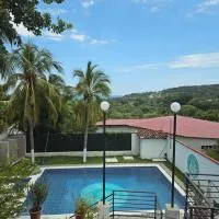 Habitaciones Casa Cuscatlan، فندق في Tamanique