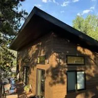 In the center of it all The Elkhorn Cabin, hotel em Keystone