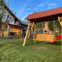 Cozy mountain house, khách sạn ở Trăisteni