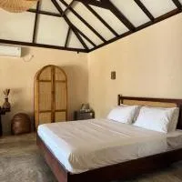 NIRA Surf Villas – hotel w mieście Maluk
